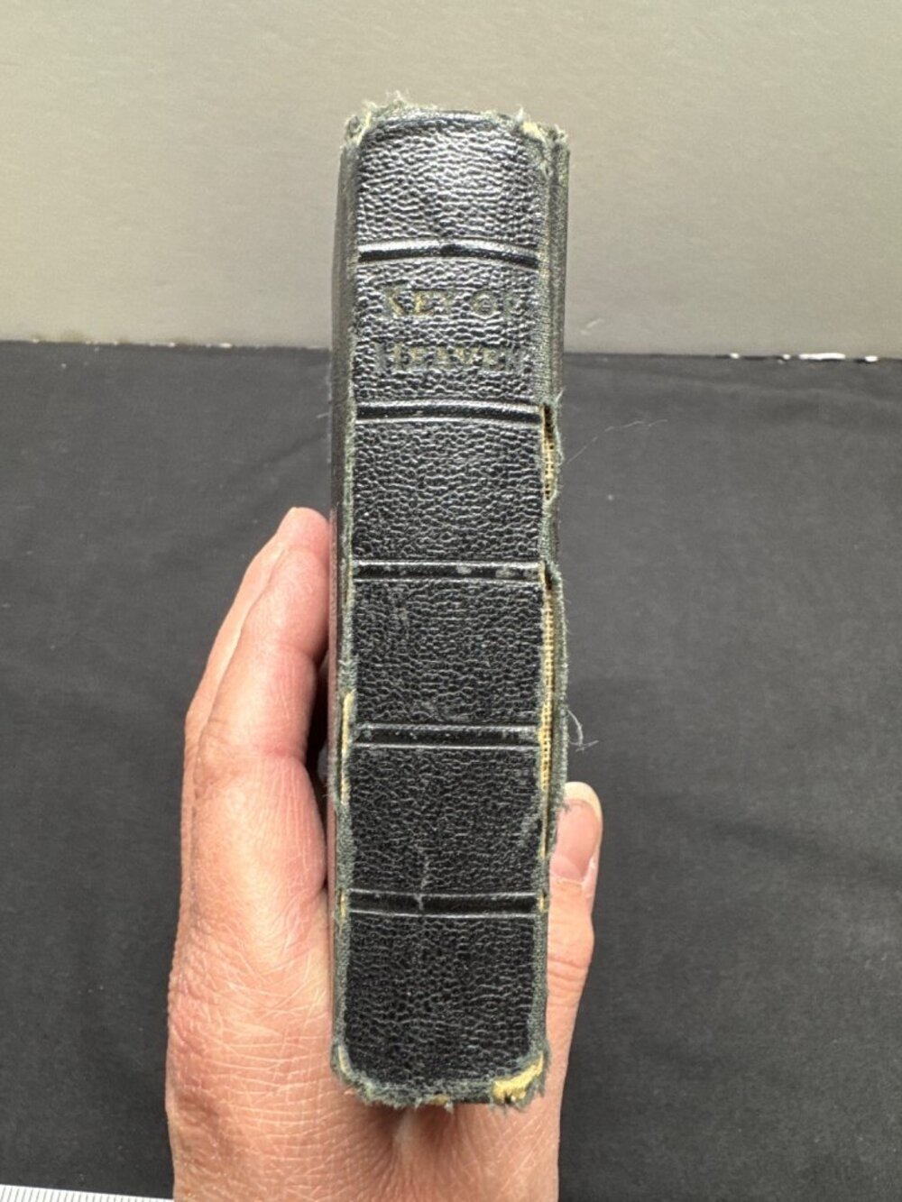 The Key Of Heaven Prayer Book By Regina Press Vintage Leather Bound Pocket Size - Picture 2 of 7